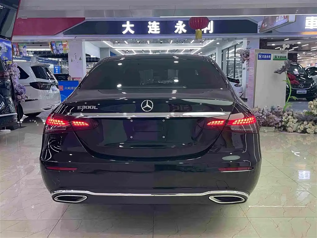Mercedes-Benz E-Class — миниатюра 15