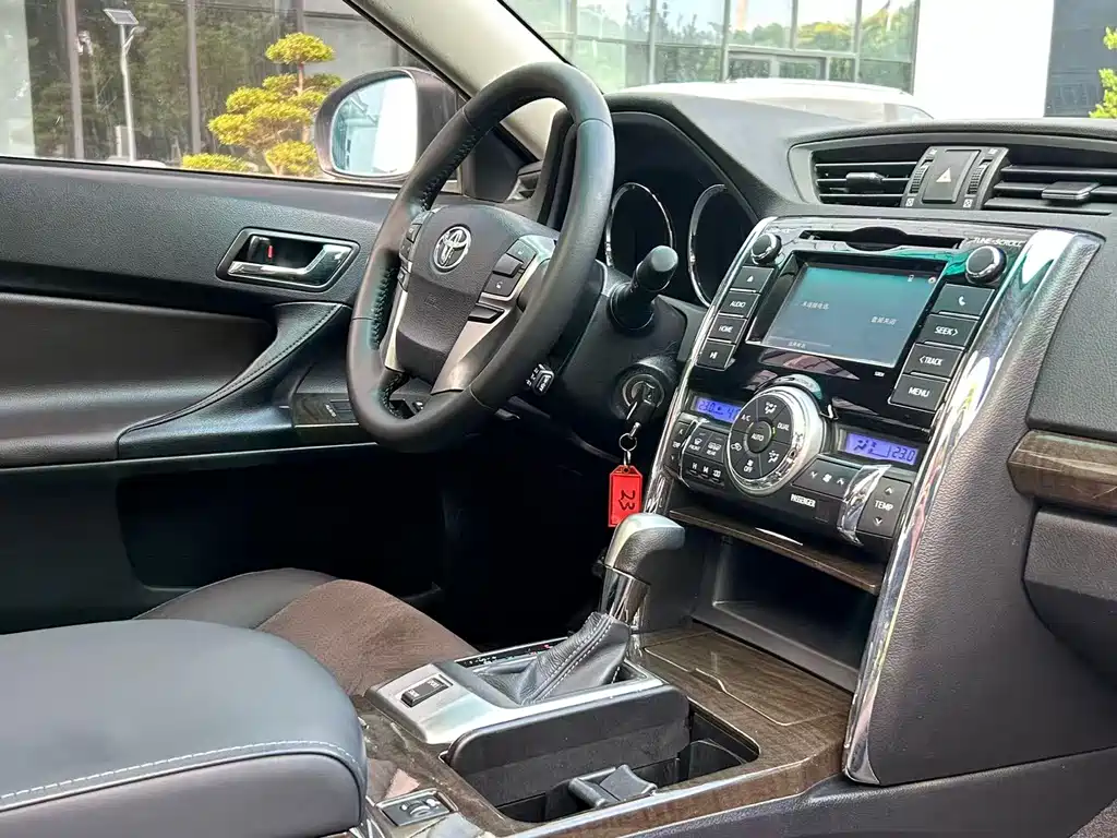 Toyota Reiz — миниатюра 21