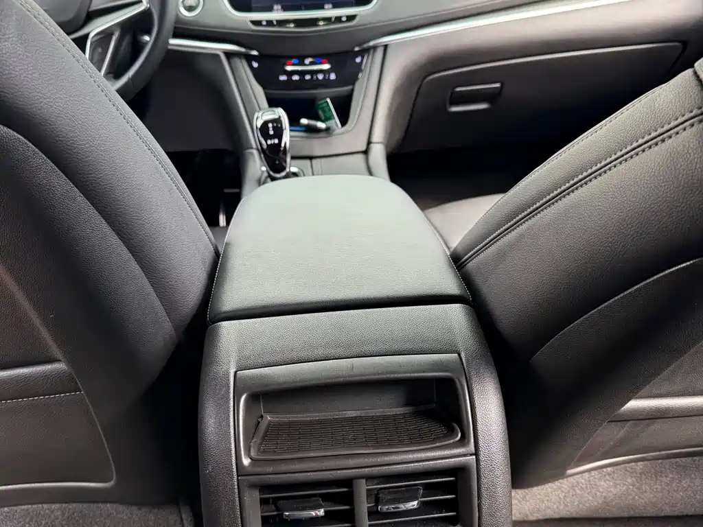 Cadillac XT5 — миниатюра 13
