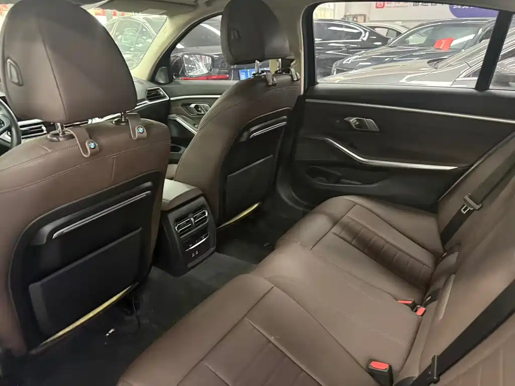 BMW 3 Series — миниатюра 4