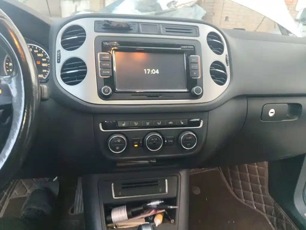 Volkswagen Tiguan — миниатюра 9