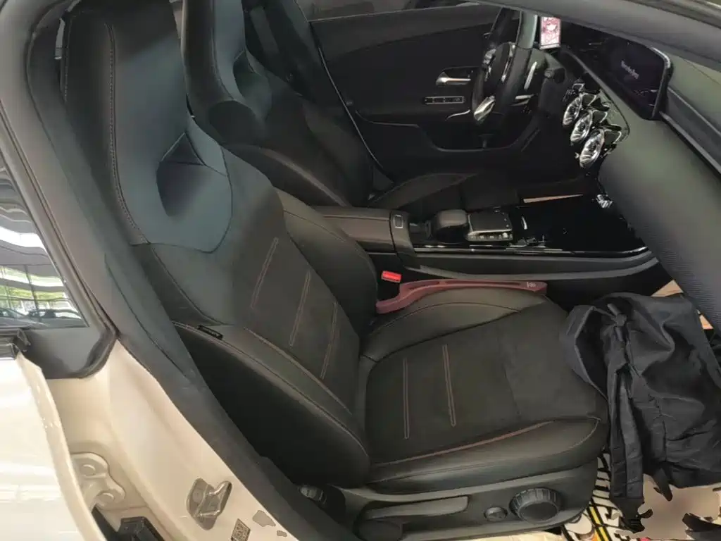 Mercedes-Benz CLA (Import) — миниатюра 25