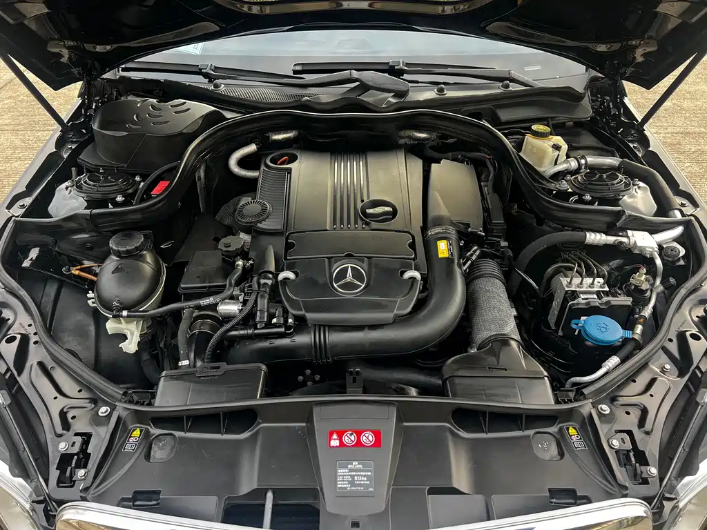 Mercedes-Benz E-Class (Import) — миниатюра 7