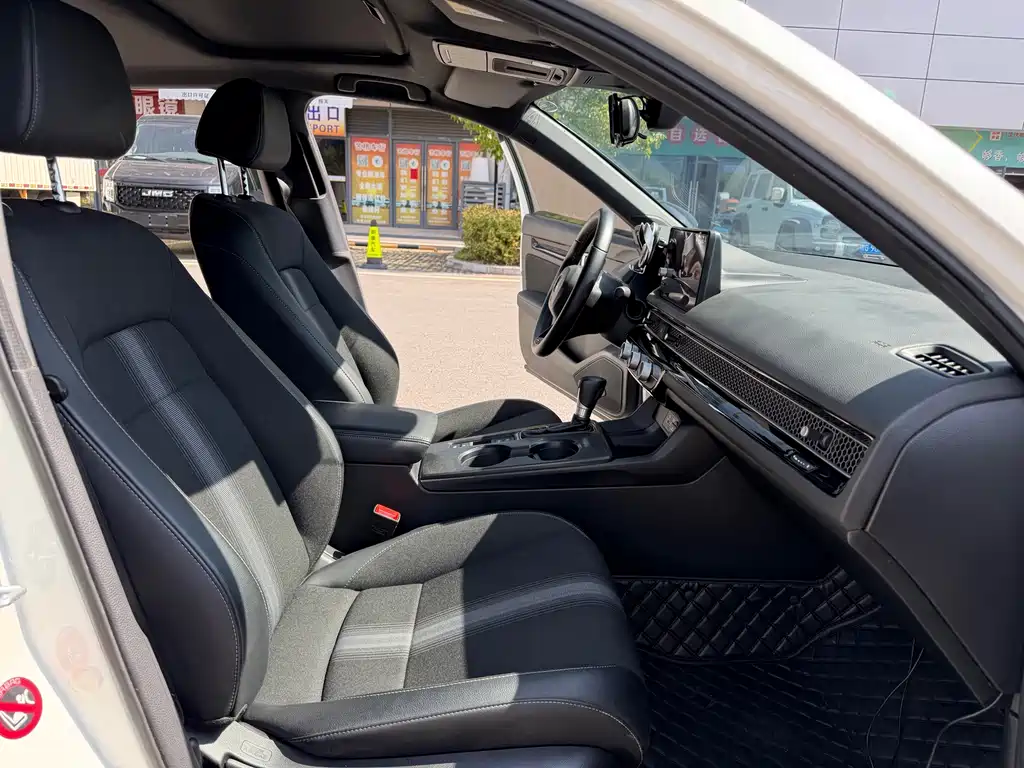 Honda Civic — миниатюра 13