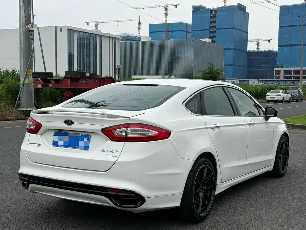 Ford Mondeo — миниатюра 6