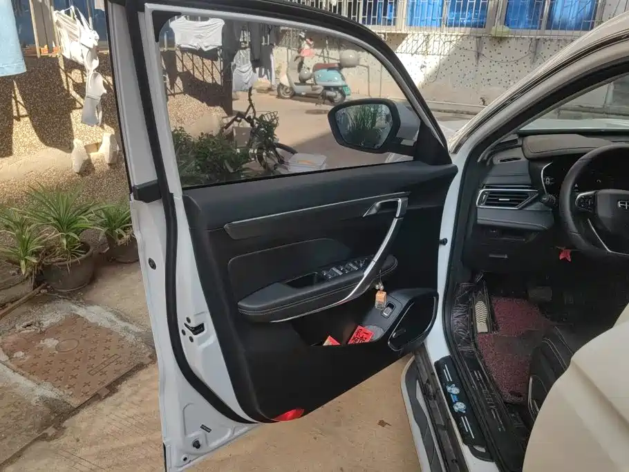 Geely Boyue — миниатюра 7