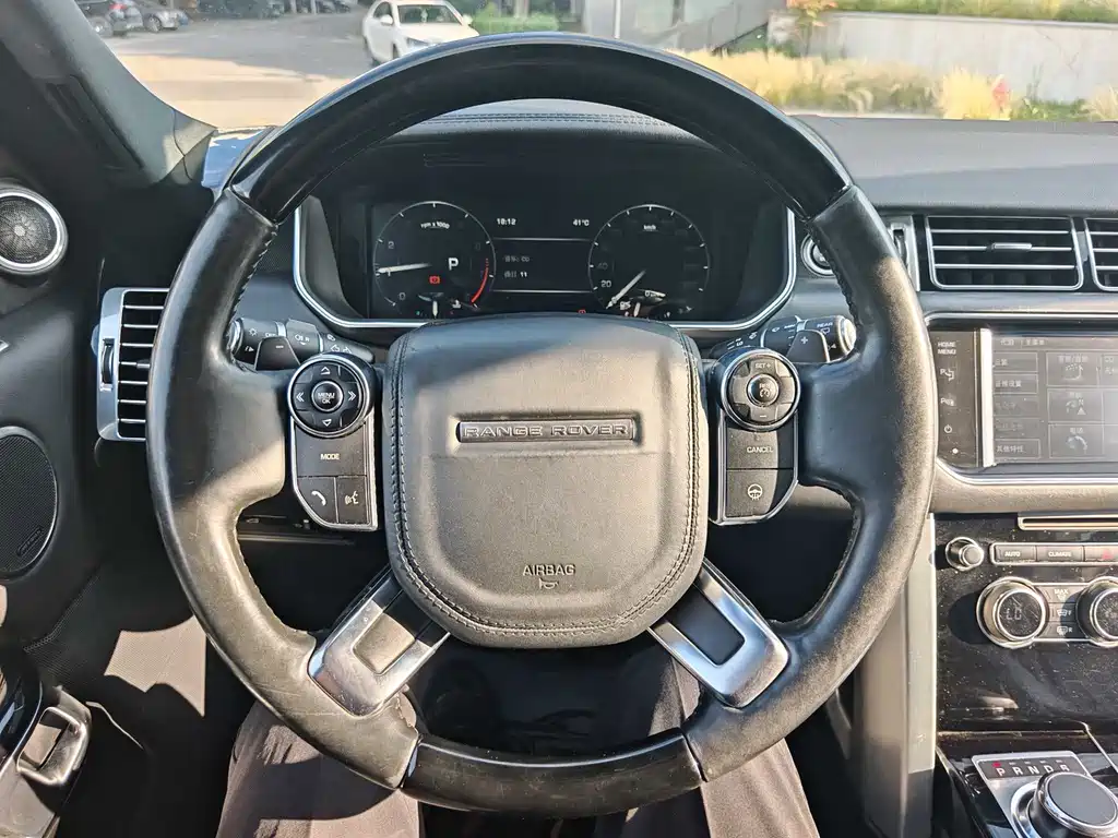 Land Rover Range Rover — миниатюра 12