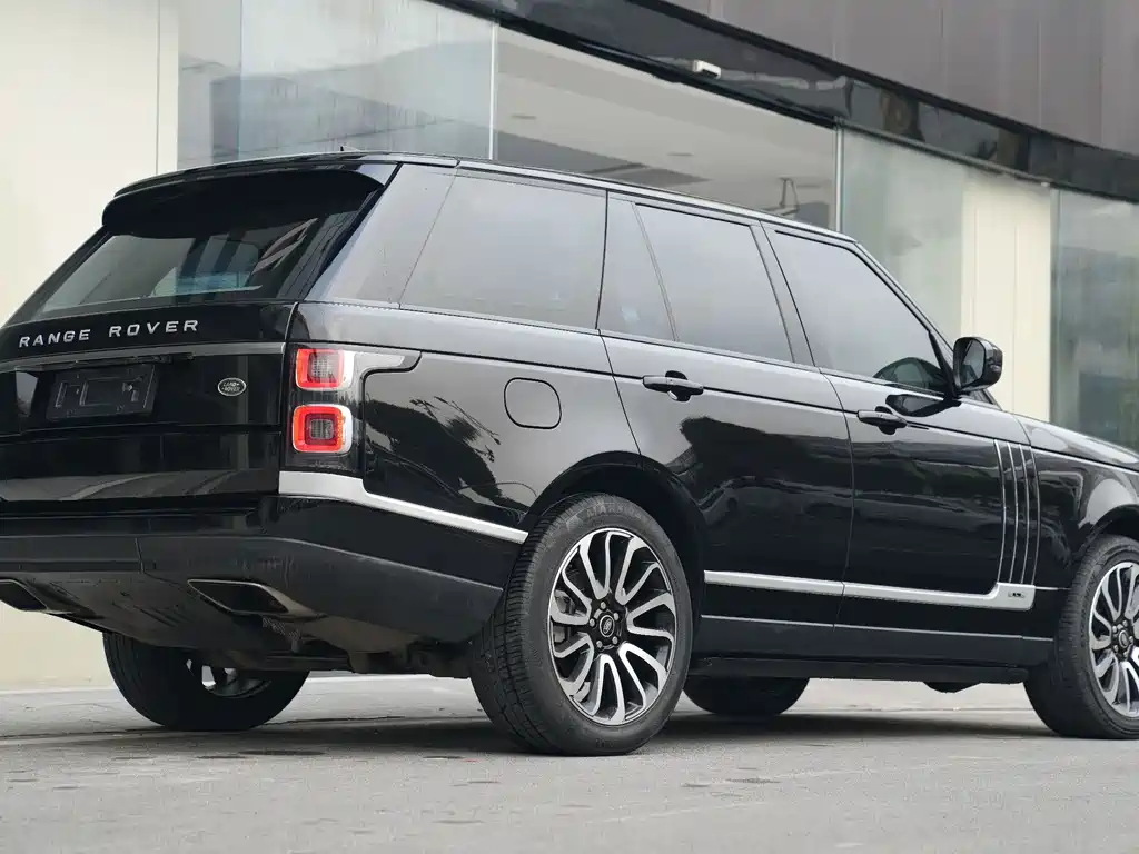 Land Rover Range Rover — миниатюра 4