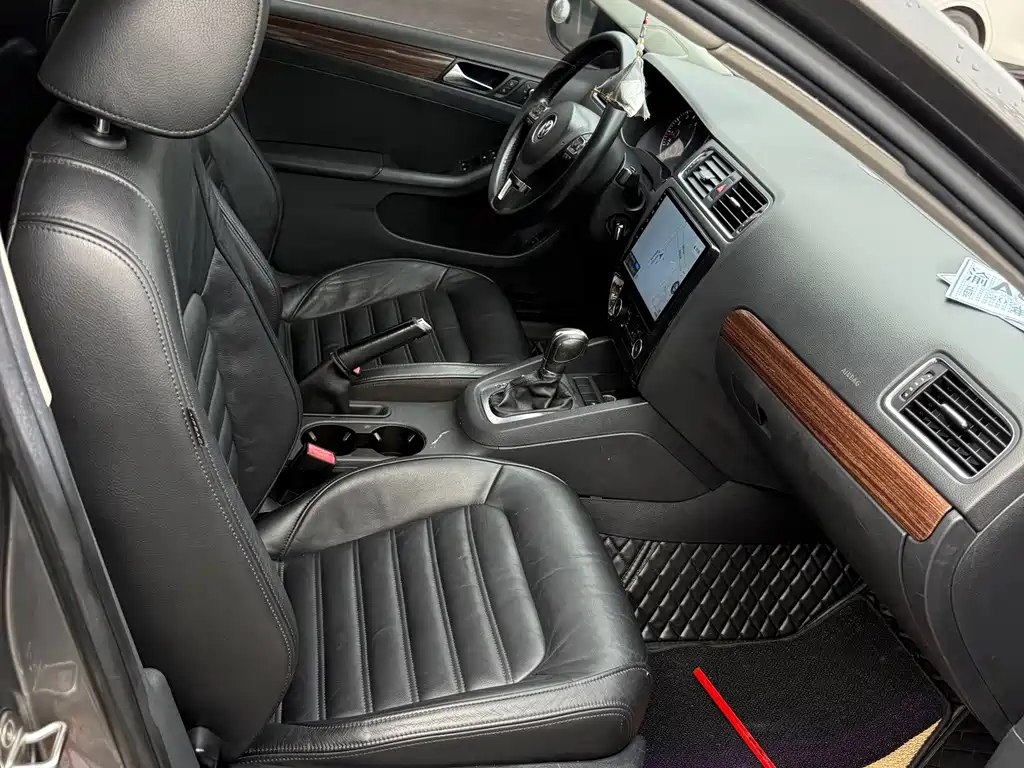 Volkswagen Sagitar — миниатюра 8