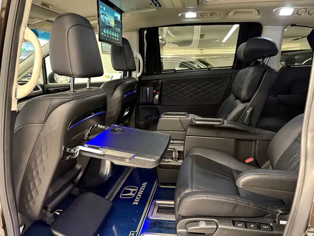 Honda Elysion — миниатюра 13