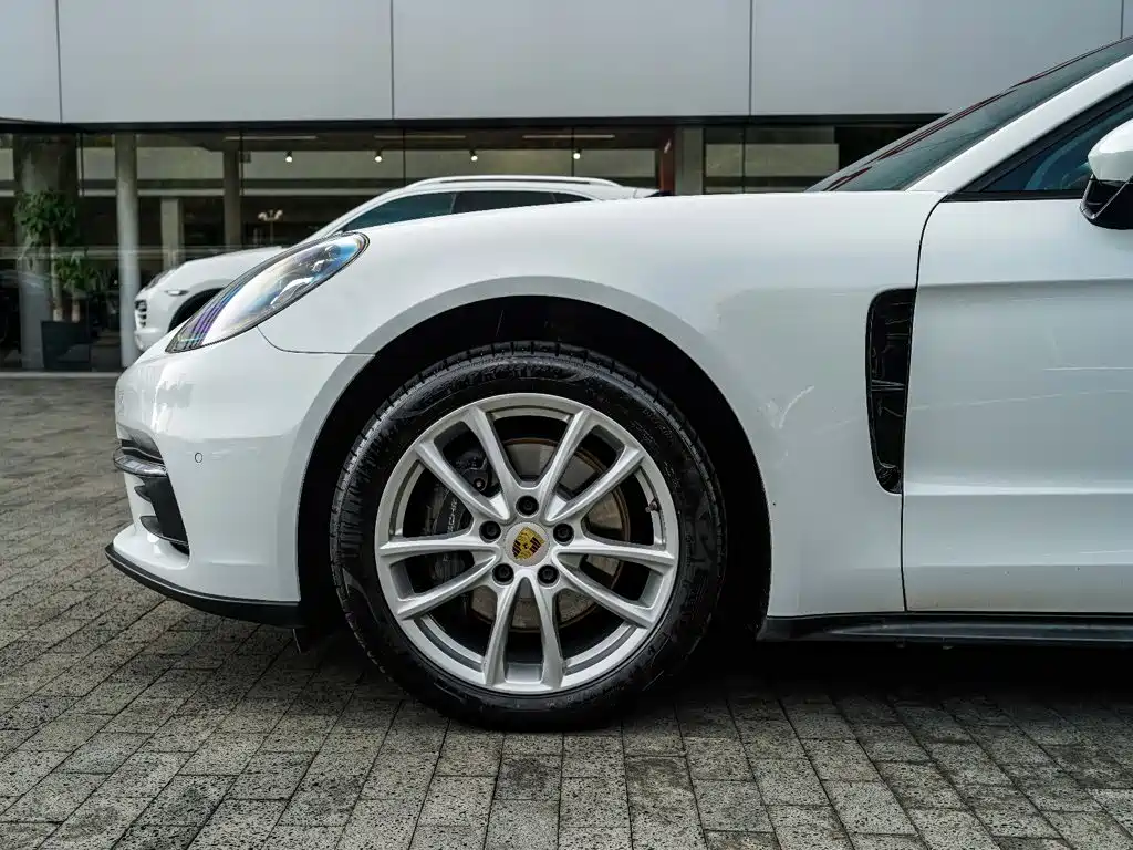 Porsche Panamera — миниатюра 9