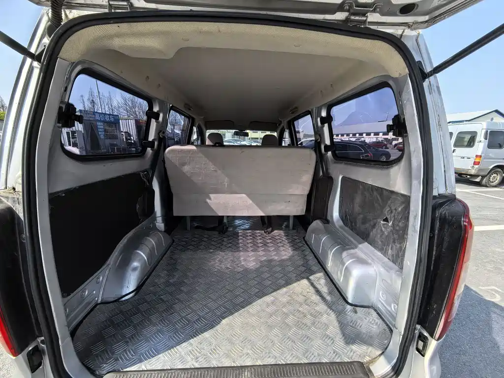 WULING WULING HONGGUANG V