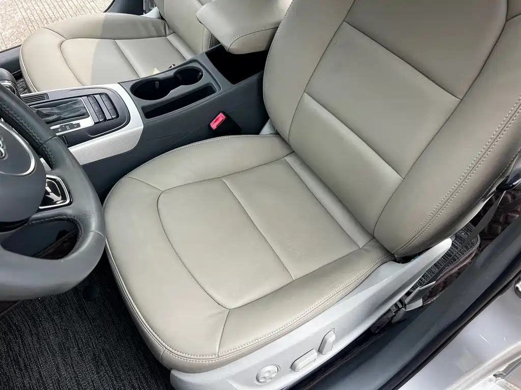 Audi A4L — миниатюра 12