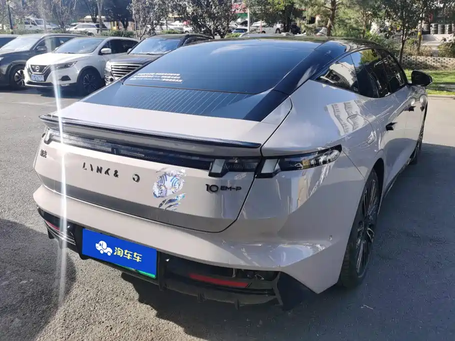 Lynk & Co 10 — миниатюра 3