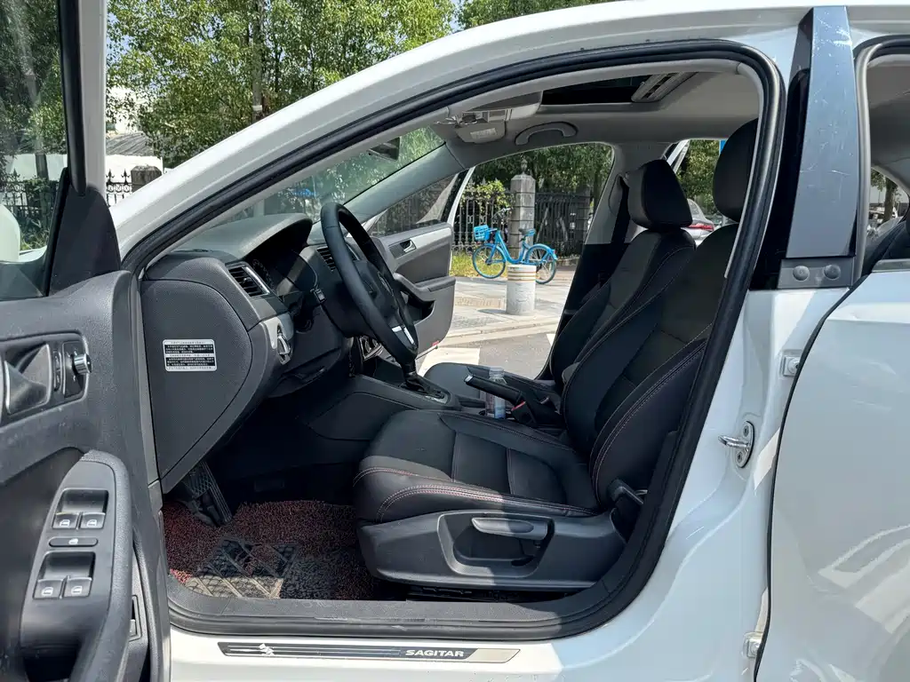 Volkswagen Sagitar — миниатюра 8