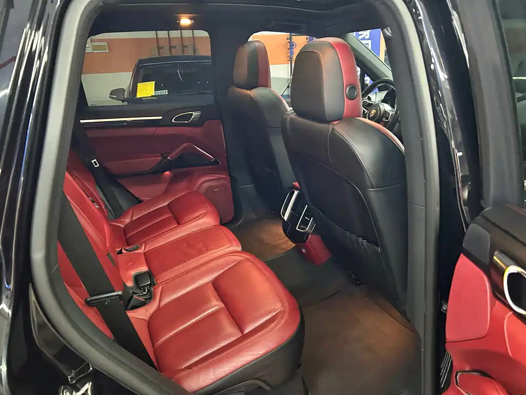 Porsche Cayenne Hybrid — миниатюра 14