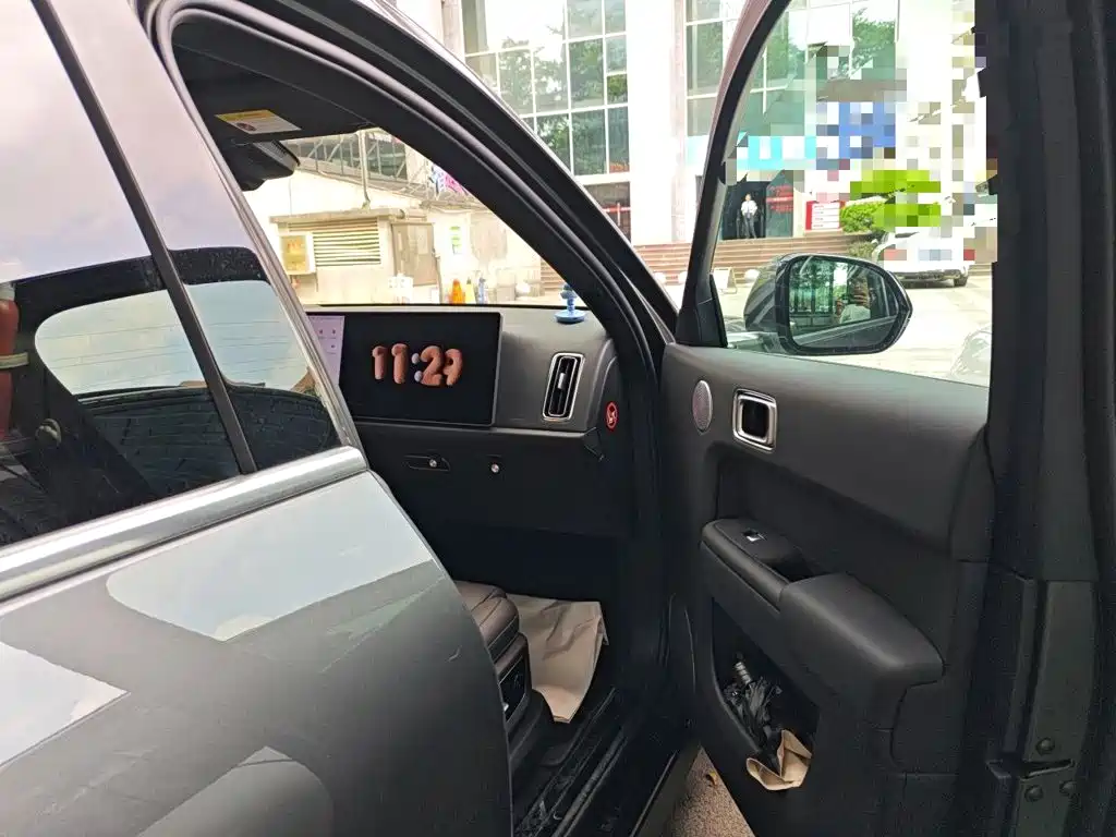Li Auto Li L8 — миниатюра 19