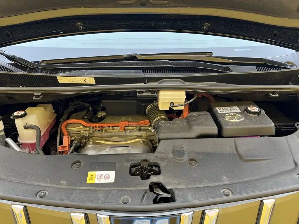Toyota Alphard — миниатюра 6