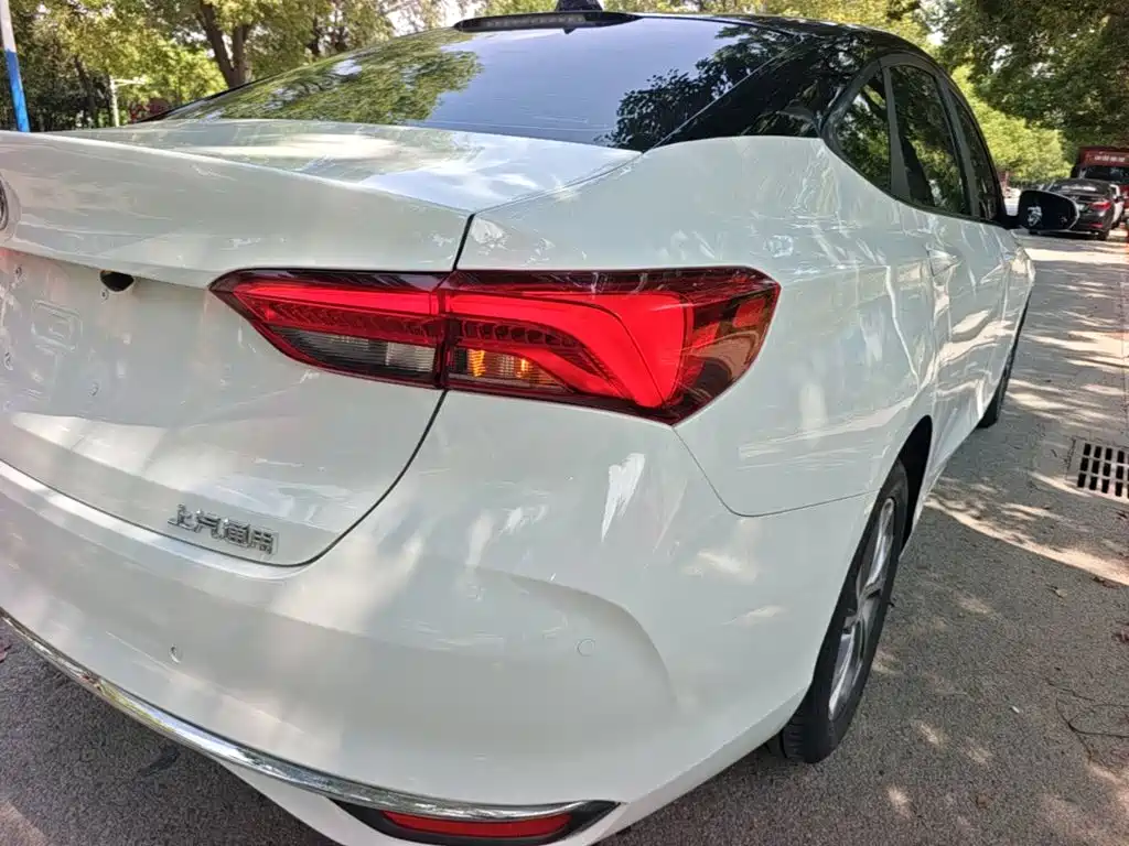 Buick Verano — миниатюра 8