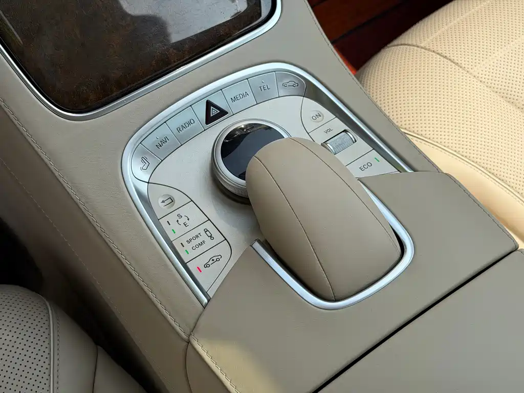 Mercedes-Benz S-Class — миниатюра 17