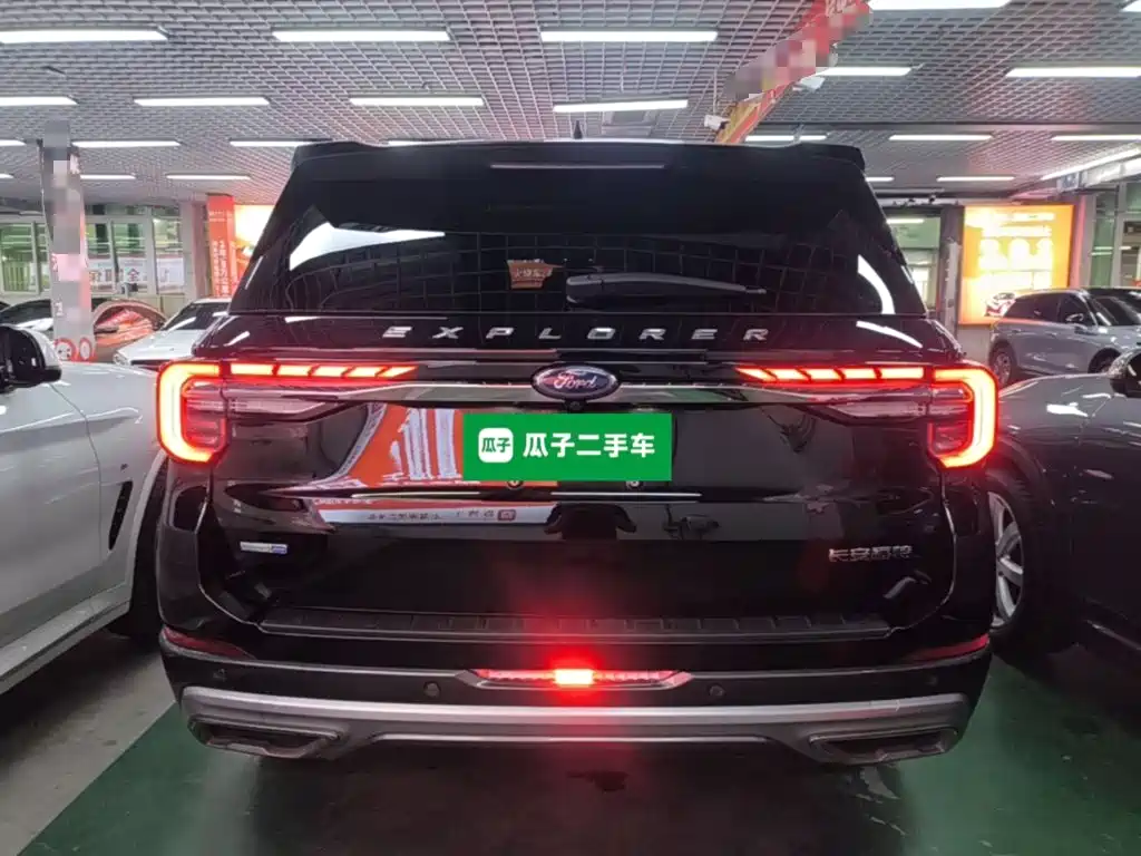Ford Explorer — миниатюра 6