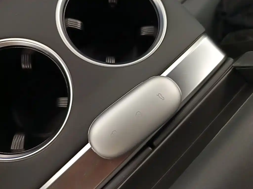 Li Auto Li L8 — миниатюра 9