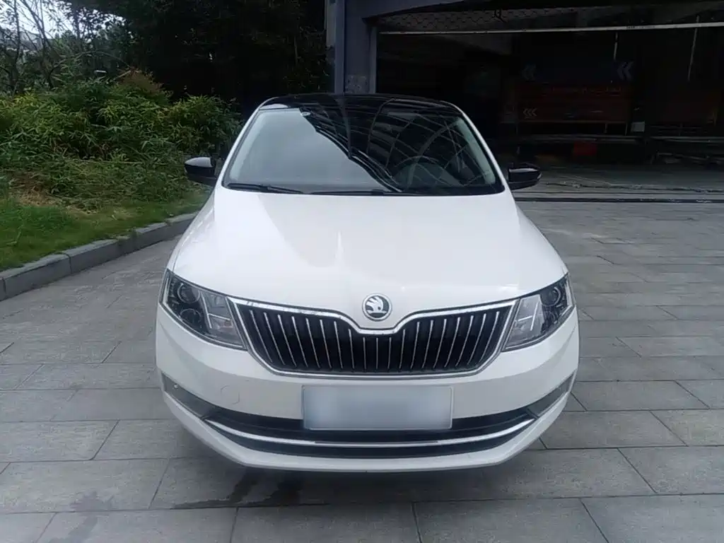 Skoda Rapid Spaceback — миниатюра 3