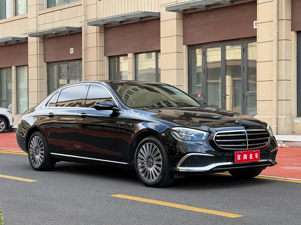 Mercedes-Benz E-Class — миниатюра 2