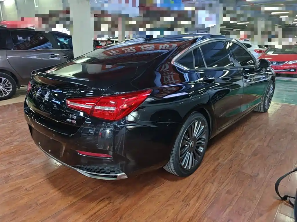 Hongqi Hongqi H5 — миниатюра 7