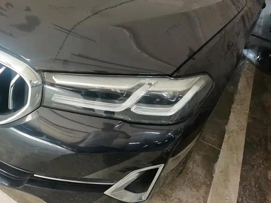 BMW 5 Series — миниатюра 5