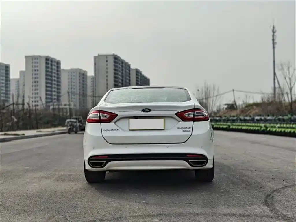 Ford Mondeo 2013 2.0L GTDi200 Fashion