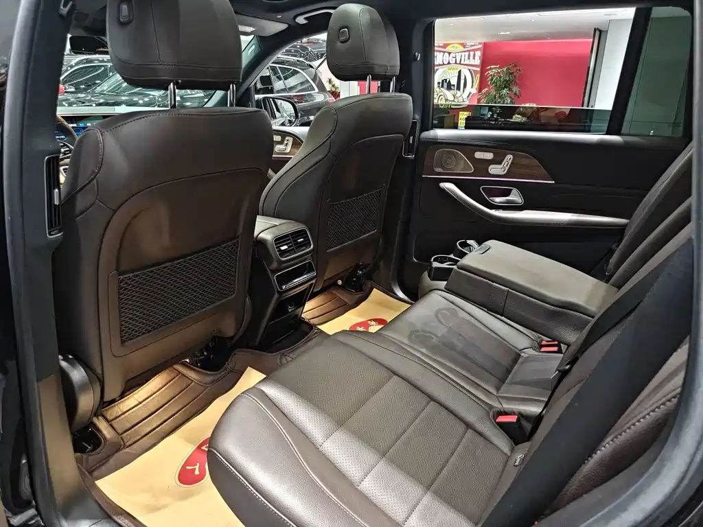 Mercedes-Benz GLS — миниатюра 9