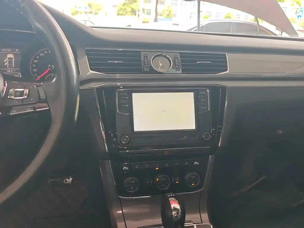 Volkswagen Passat — миниатюра 13