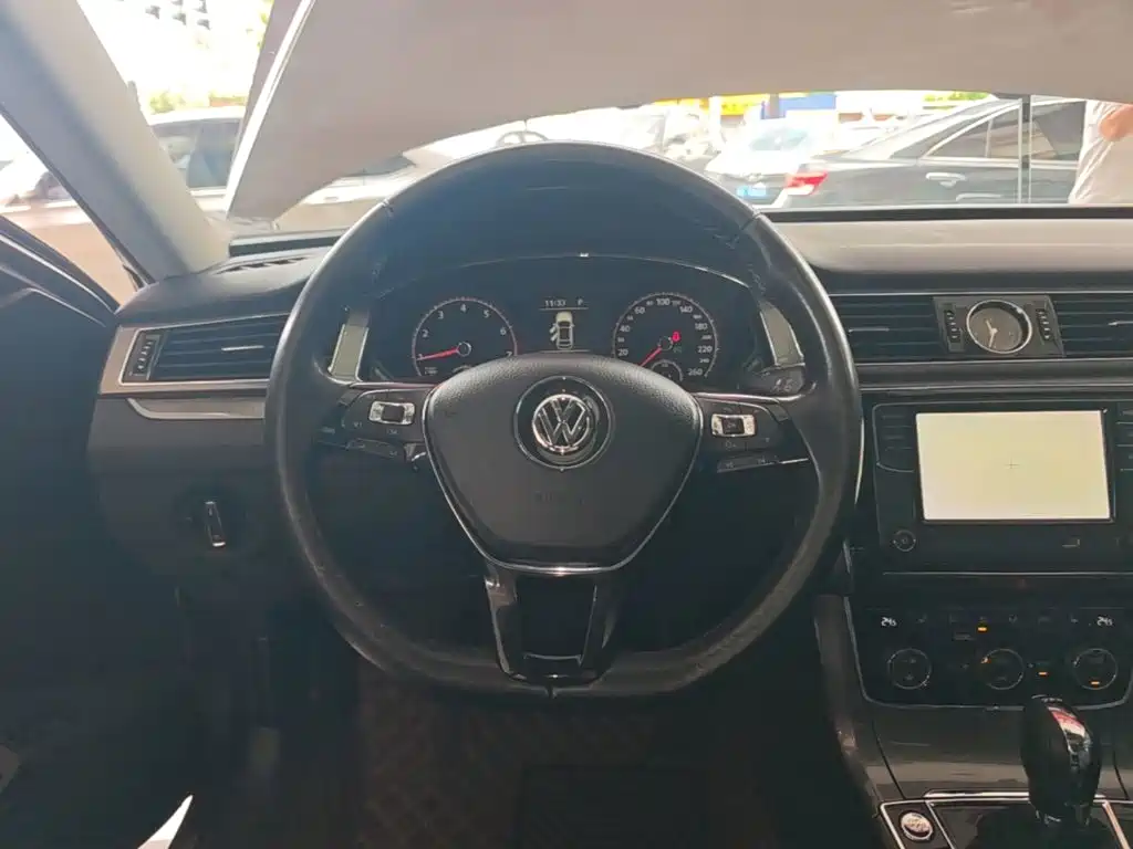Volkswagen Passat — миниатюра 11