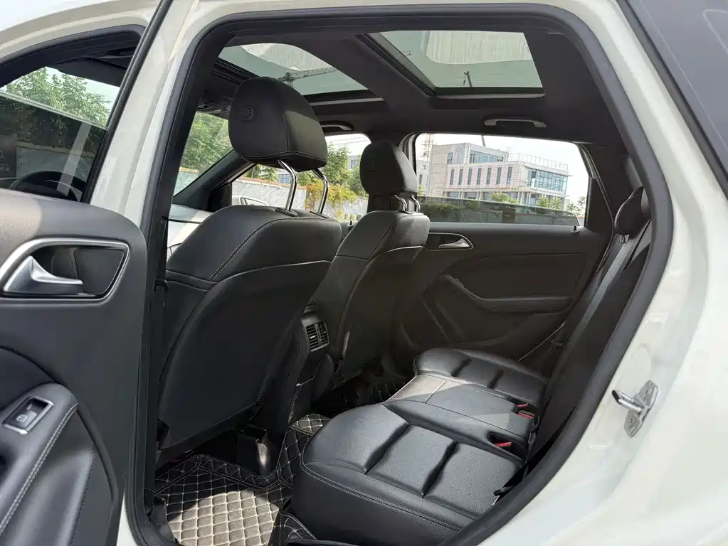 Mercedes-Benz B-Class — миниатюра 4