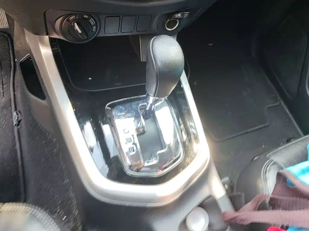Nissan Navara — миниатюра 14