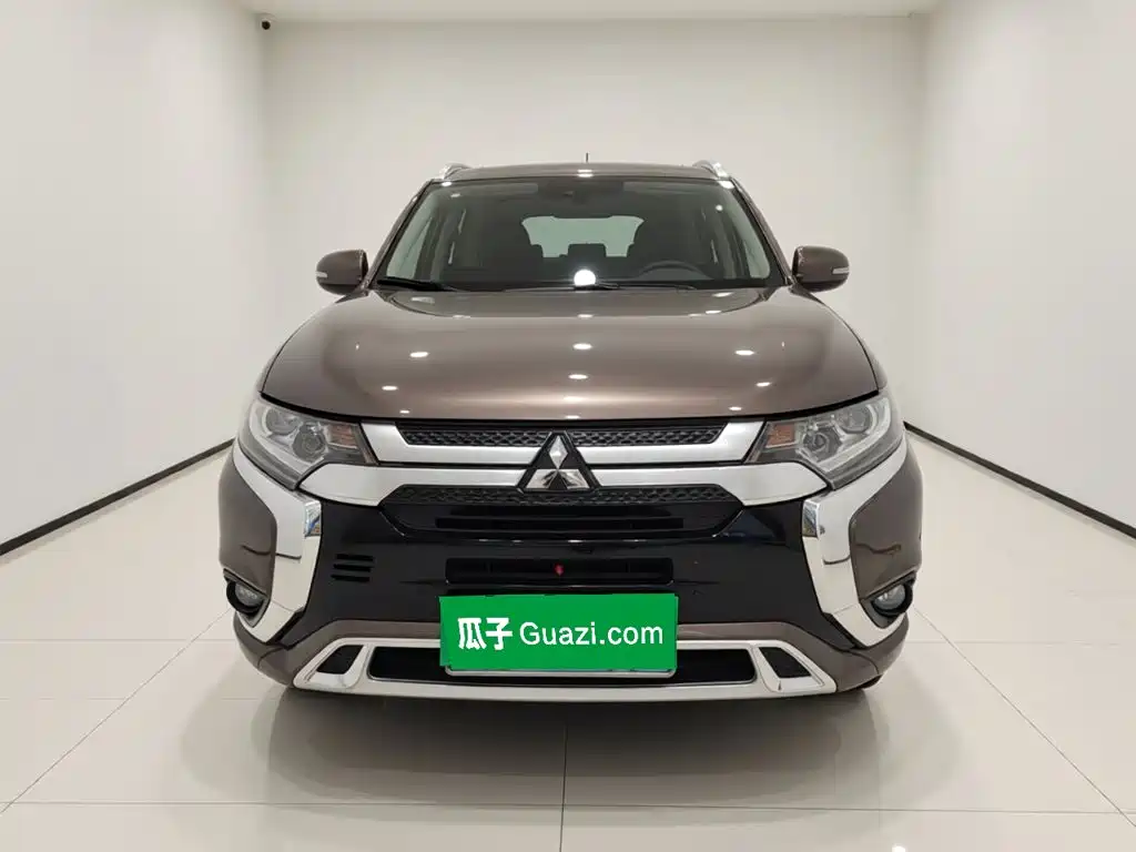 Mitsubishi Outlander — миниатюра 2