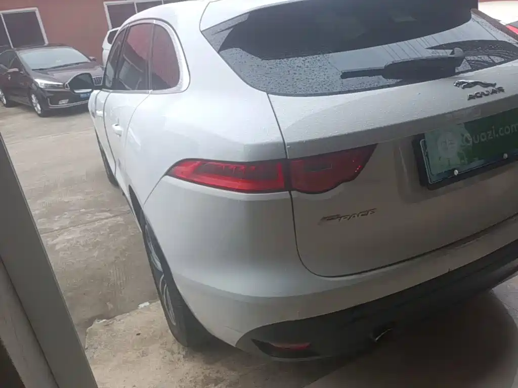 Jaguar F-PACE — миниатюра 5