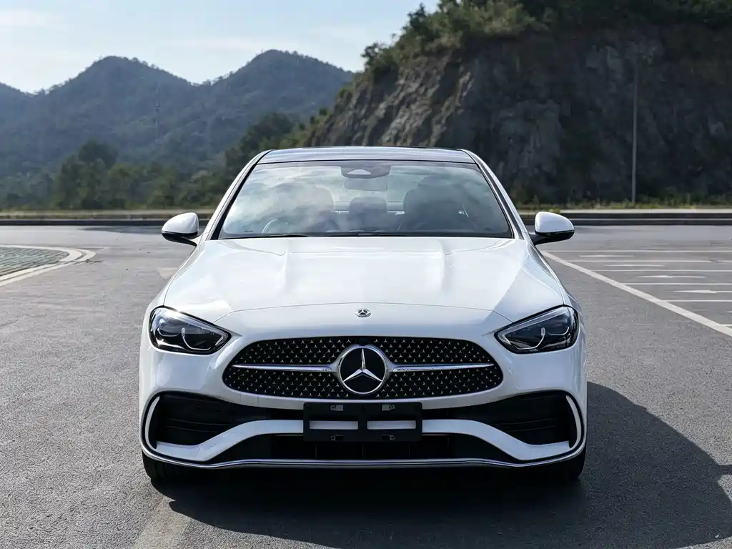 Mercedes-Benz C-Class — миниатюра 2