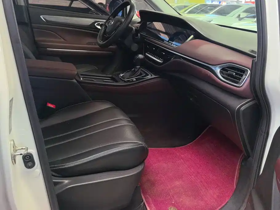 GAC Motor Trumpchi M6 — миниатюра 8