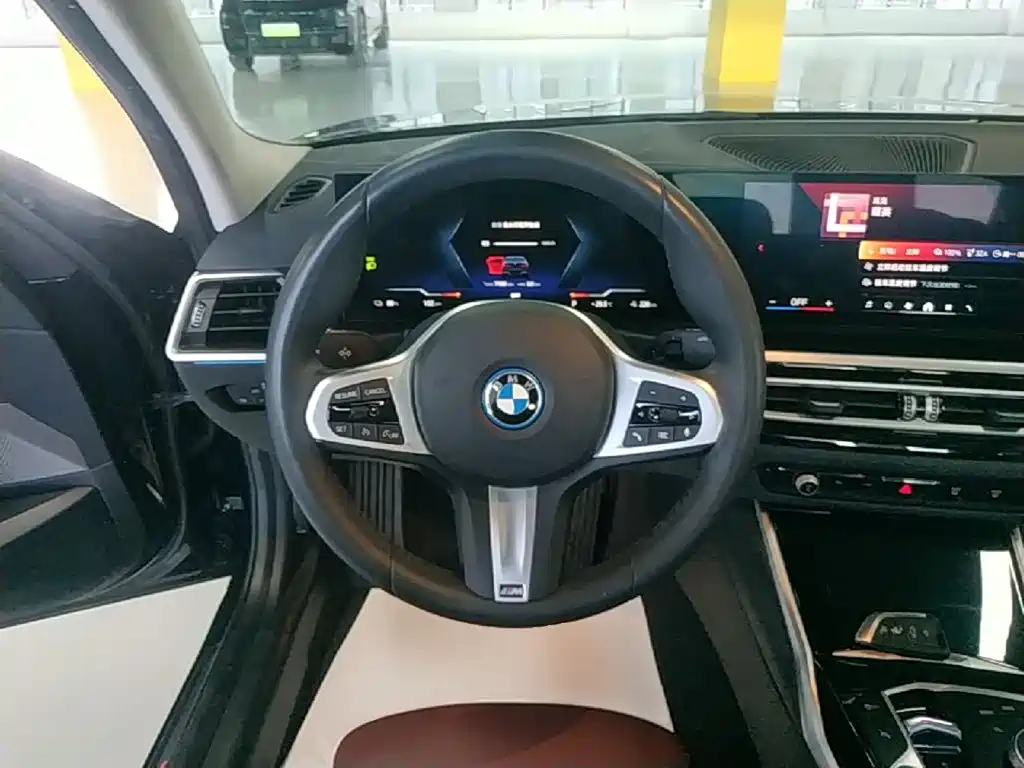BMW i3 — миниатюра 11