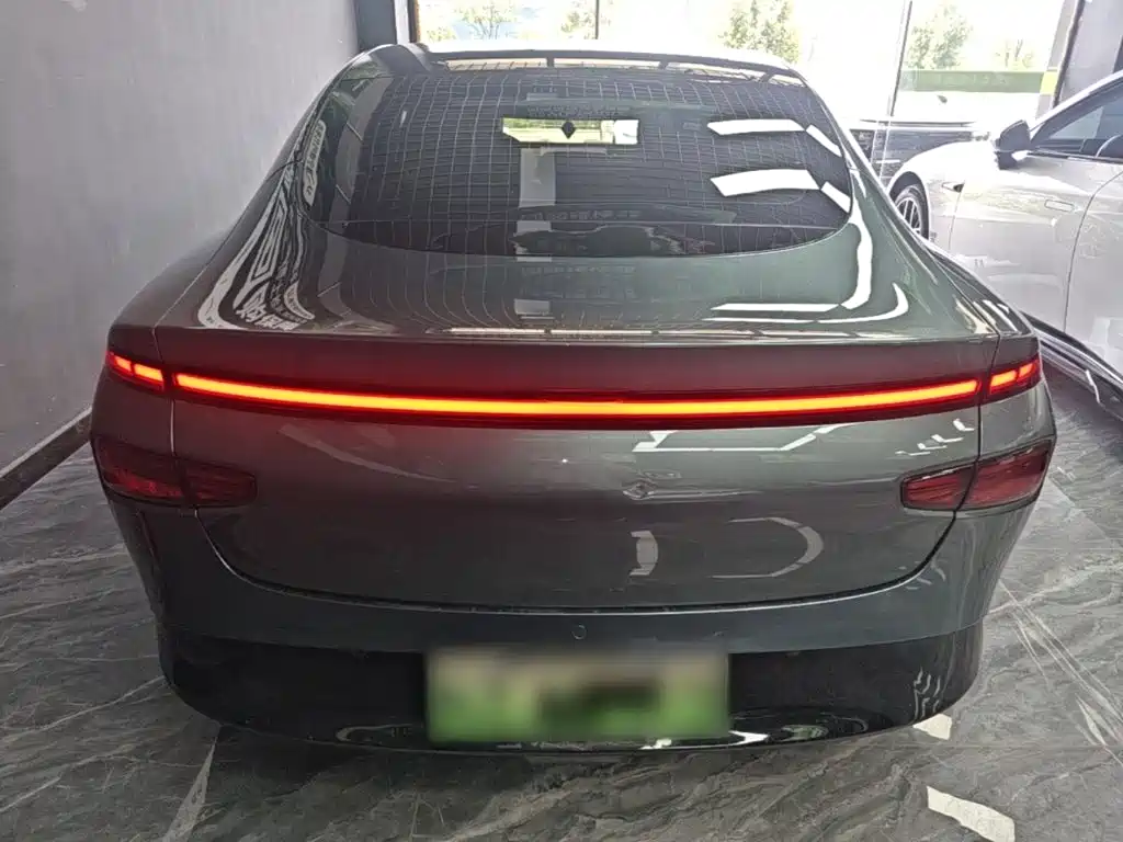 XPeng P7 — миниатюра 6