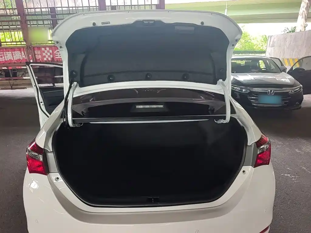 Toyota Corolla — миниатюра 19