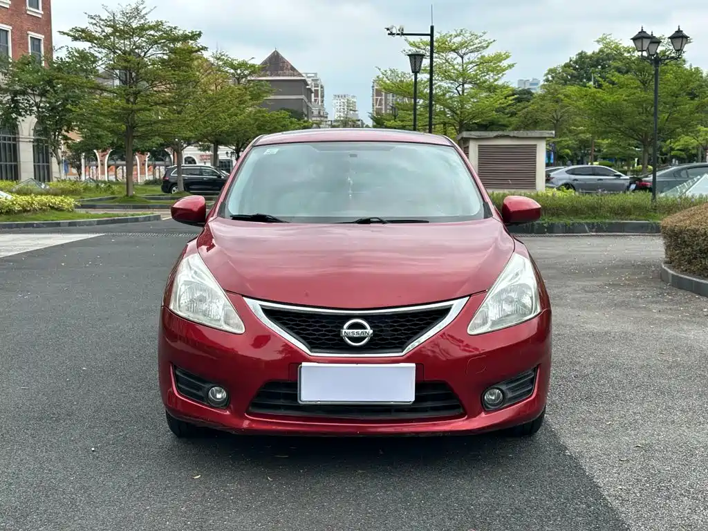 Nissan Tiida — миниатюра 2