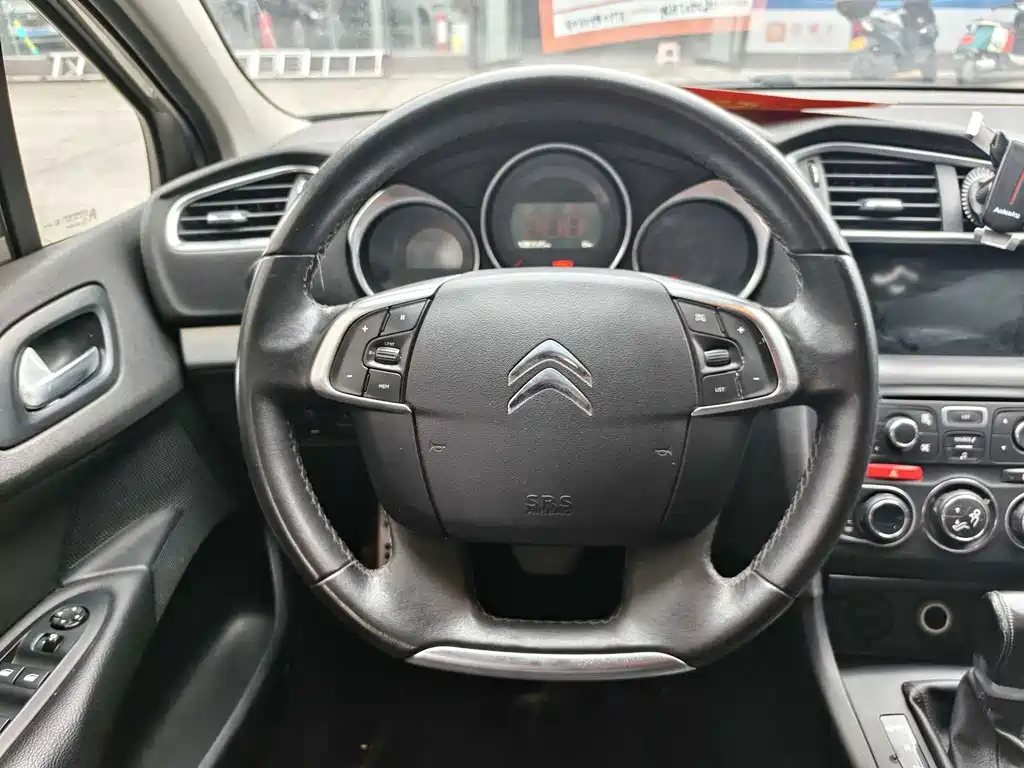 Citroen C4L — миниатюра 7
