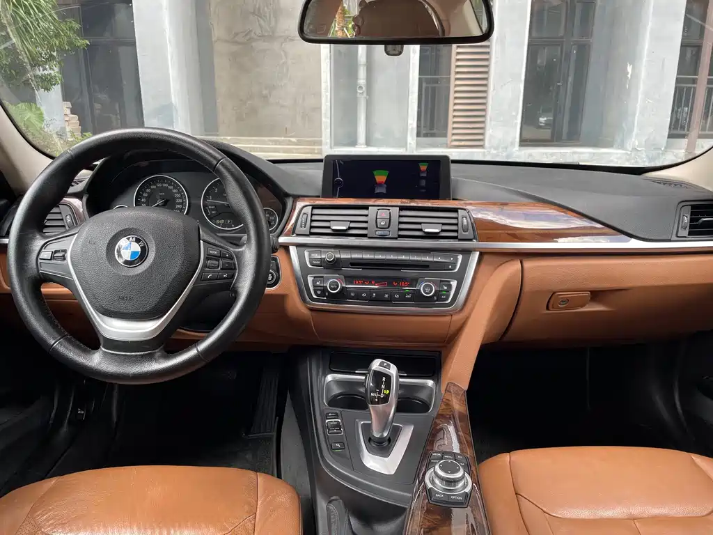 BMW 3 Series — миниатюра 8