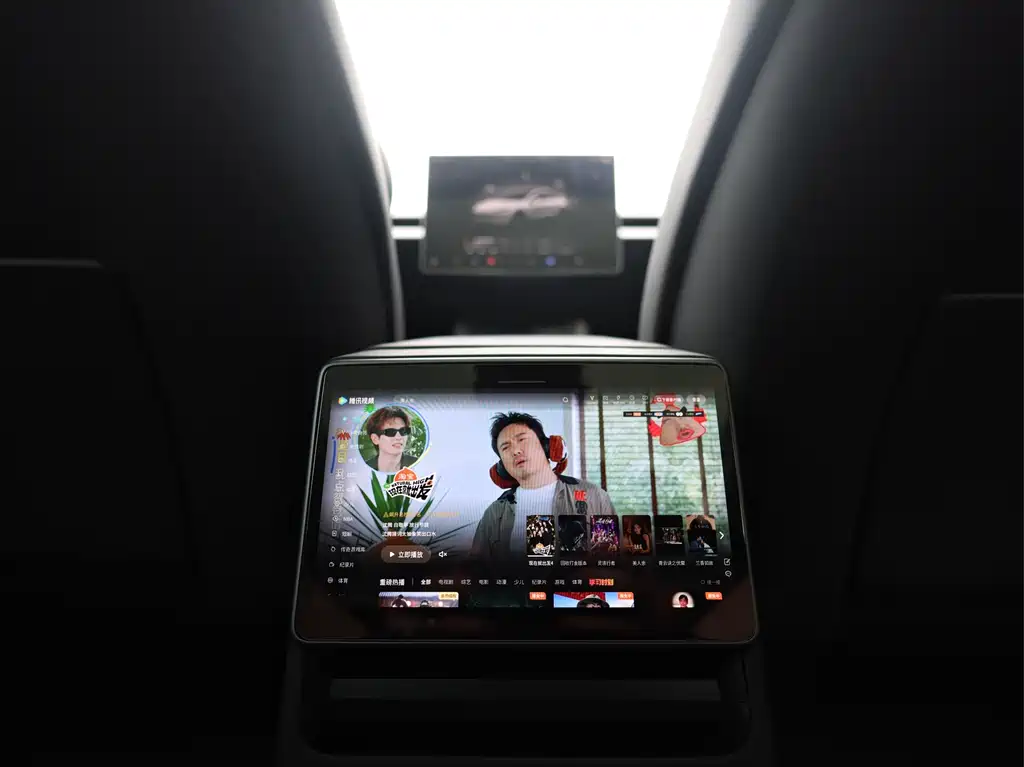 Tesla Model 3 — миниатюра 12