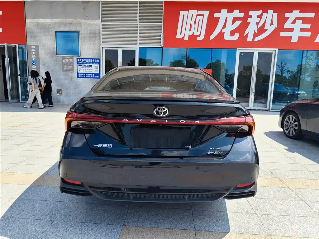 Toyota Avalon — миниатюра 8