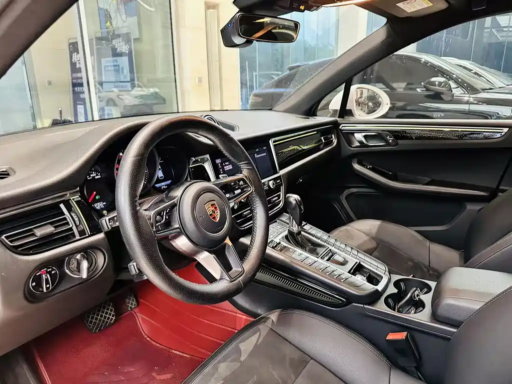 Porsche Macan — миниатюра 5