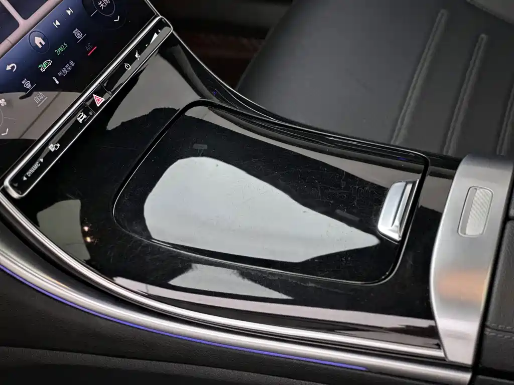 Mercedes-Benz C-Class — миниатюра 11